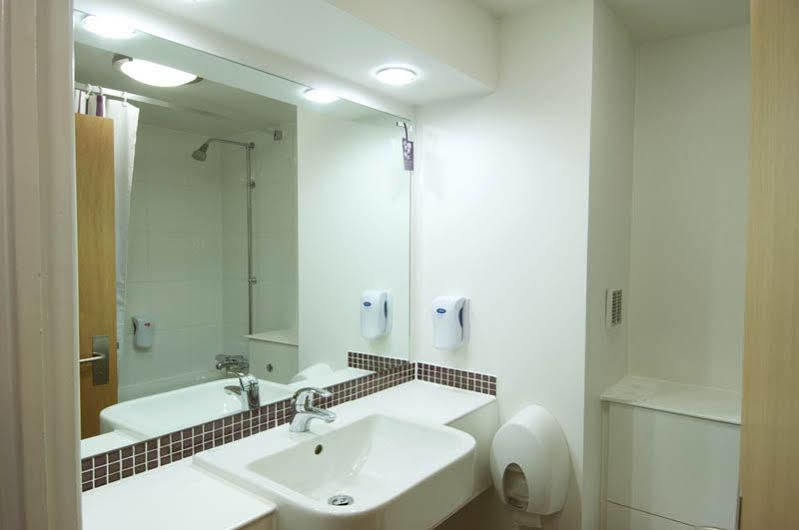 Premier Inn Κόλτσεστερ Εξωτερικό φωτογραφία